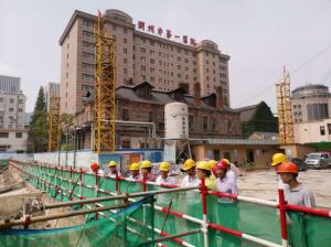 市建設(shè)局黨委書記、局長(zhǎng)戴健一行赴湖州市第一醫(yī)院改擴(kuò)建項(xiàng)目一期工程